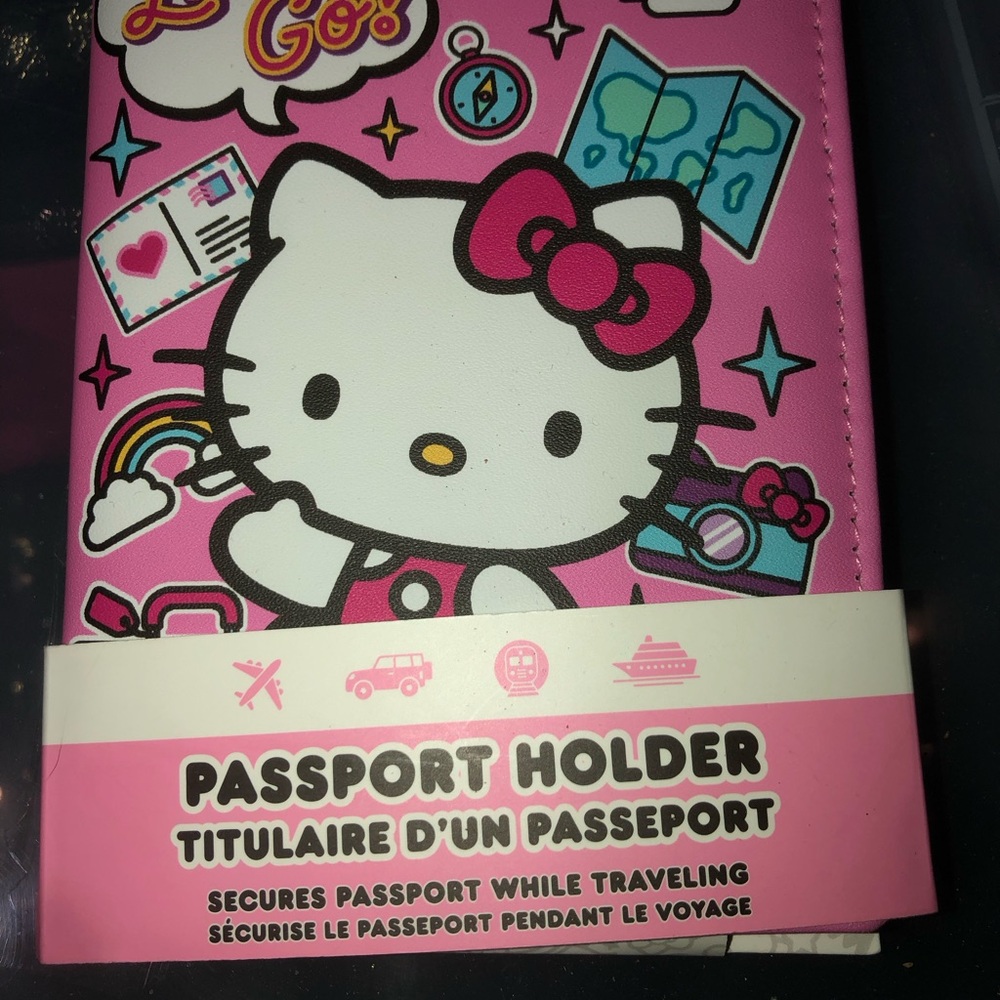 💗 Hello Kitty Pink Travel Passport Cover